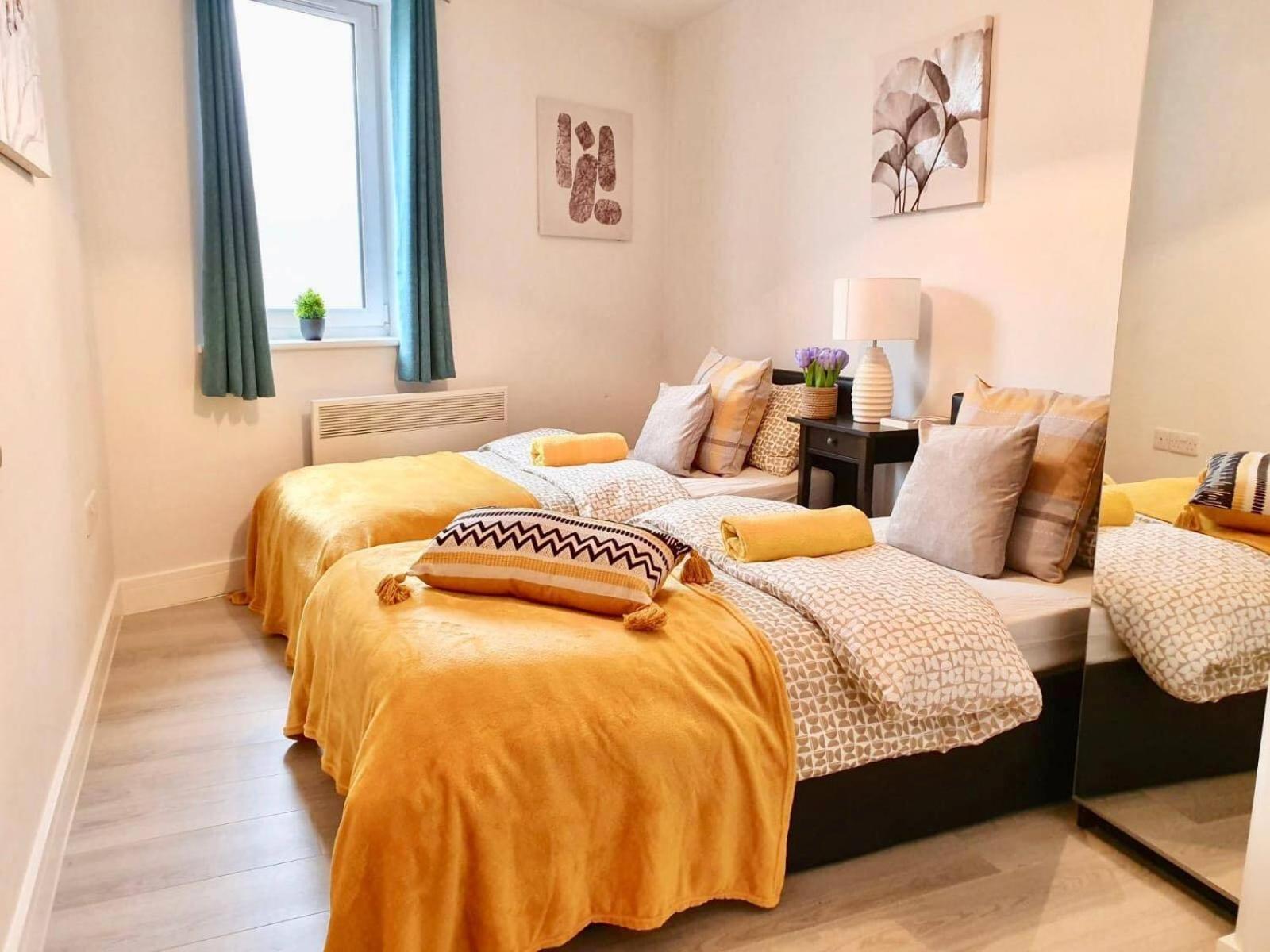 Апартаменти Opp Liverpool - Perfect For Contractors And Travellers, Big Savings Booking 4 Nights Or More! Номер фото