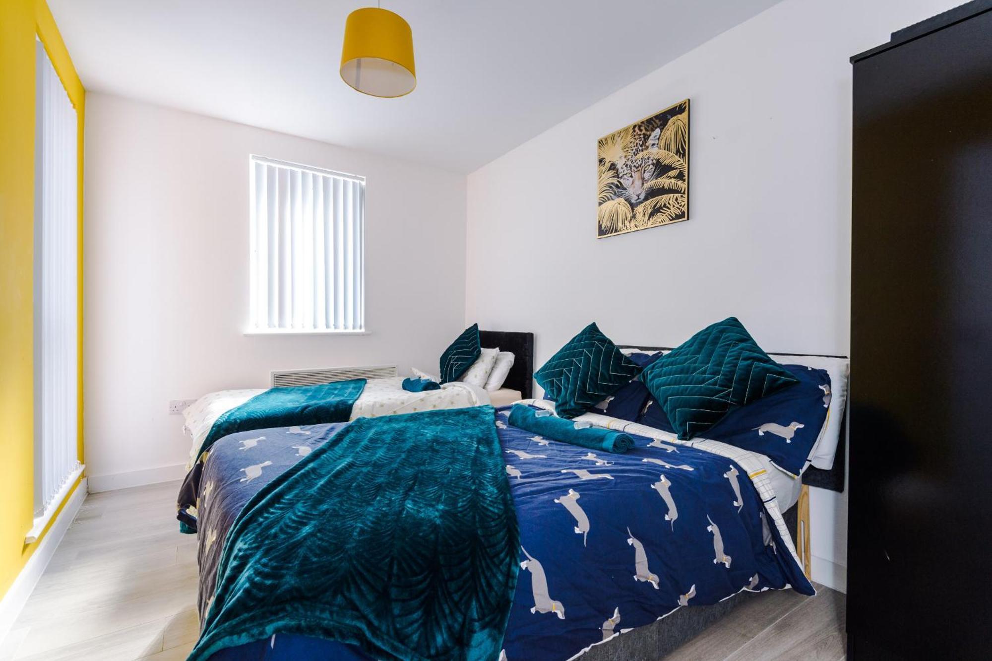 Апартаменти Opp Liverpool - Perfect For Contractors And Travellers, Big Savings Booking 4 Nights Or More! Номер фото
