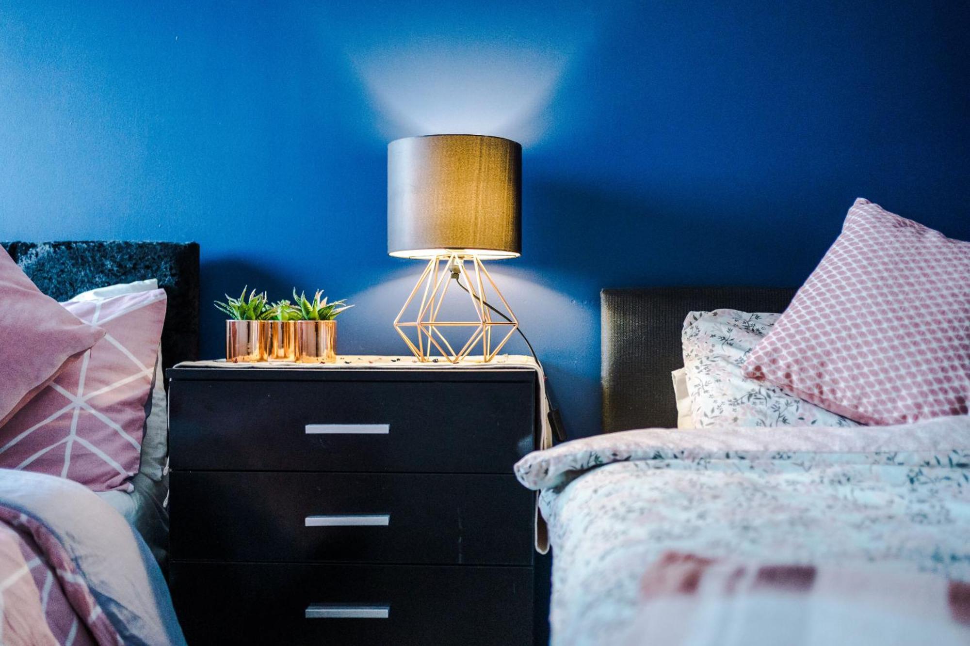 Апартаменти Opp Liverpool - Perfect For Contractors And Travellers, Big Savings Booking 4 Nights Or More! Номер фото