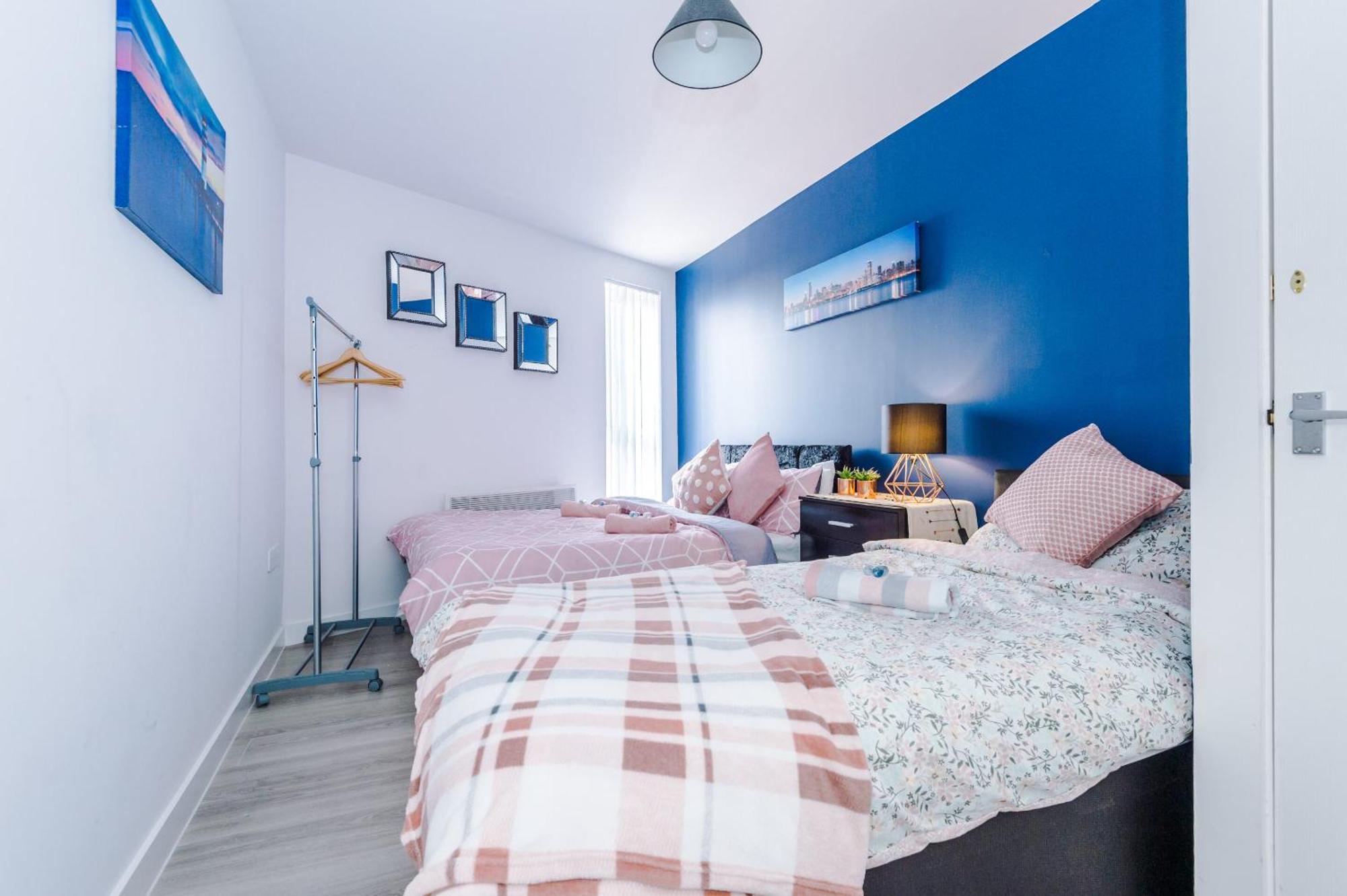 Апартаменти Opp Liverpool - Perfect For Contractors And Travellers, Big Savings Booking 4 Nights Or More! Номер фото